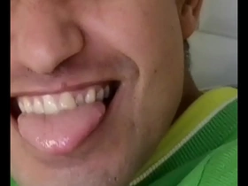 Topa 2 picas no cú cadelinha? paulomassaxxx25cm x hugoxxx26cm  bem vindo a paris! twitter @pmassaxxx e @hugoxxx26cm