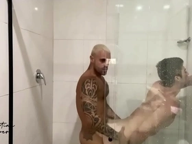 O boy que conheci na academia e levei para o motel.(disponível para assinantes)